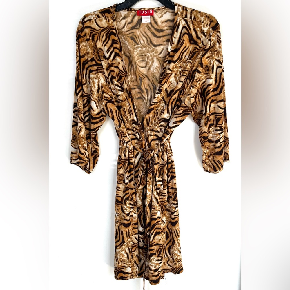 Josie Belted Leopard Print Robe